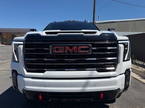 Used 2024 GMC Sierra 3500 AT4 w/ AT4 Premium Plus Package AWD/4WD image 10