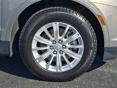 Used 2018 Cadillac XT5 Luxury w/ Driver Awareness Package AWD/4WD image 8