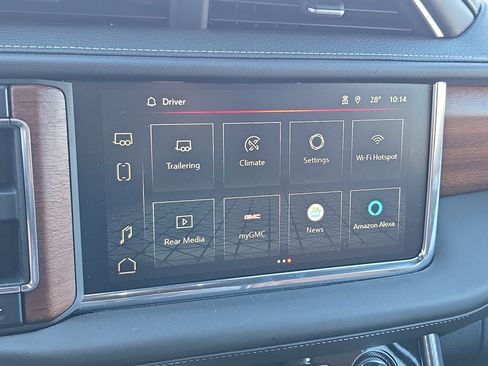 Used 2023 GMC Yukon XL Denali Ultimate image 31