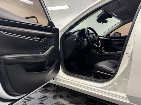 Used 2021 MAZDA MAZDA3 s FWD image 10