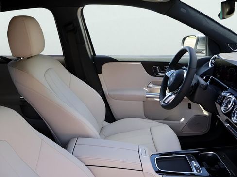 New 2026 Mercedes-Benz GLA 250 4MATIC image 10