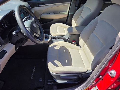 Used 2017 Hyundai Elantra SE image 10