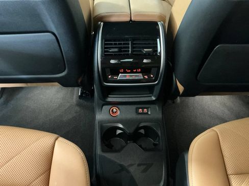 Certified 2024 BMW X7 xDrive40i w/ M Sport Package AWD/4WD image 27
