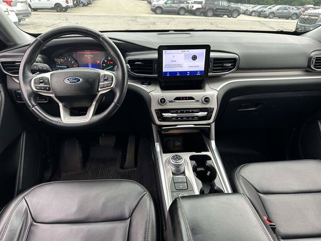 Used 2023 Ford Explorer XLT w/ Equipment Group 202A AWD/4WD image 33