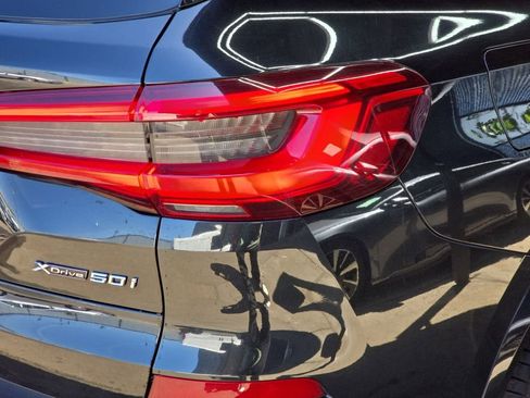 Used 2019 BMW X5 xDrive50i w/ M Sport Package AWD/4WD image 32