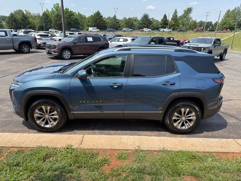 Used 2025 Chevrolet Equinox LT w/ Convenience Package II AWD/4WD image 4