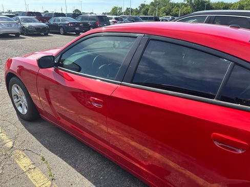 Used 2021 Dodge Charger SXT w/ Leather Interior Group RWD image 17