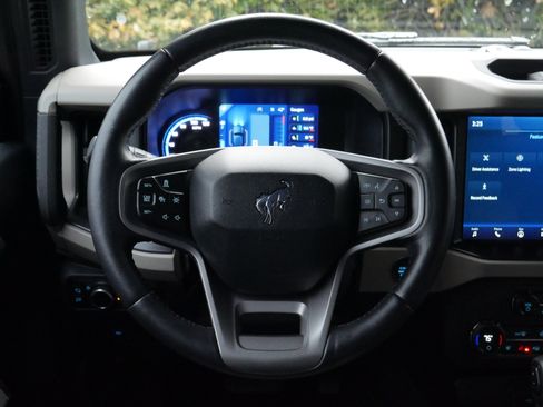 Certified 2023 Ford Bronco Wildtrak image 6