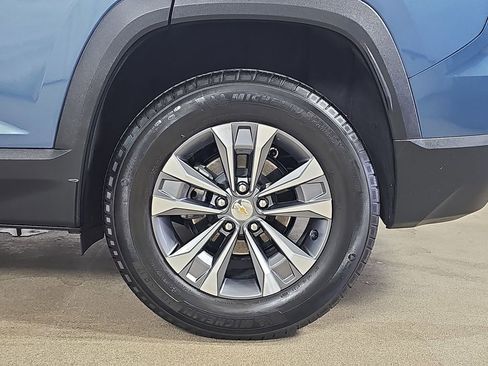 Used 2025 Chevrolet Equinox LT w/ Convenience Package II AWD/4WD image 39