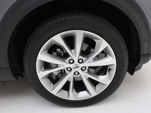 Used 2022 Ford Explorer Platinum w/ Equipment Group 601A image 9