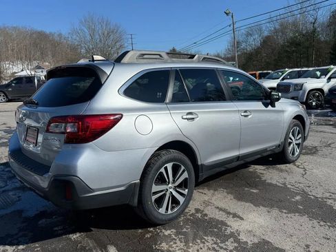 Used 2019 Subaru Outback 2.5i Limited image 4
