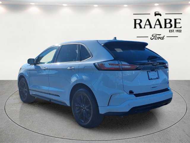 Used 2024 Ford Edge SE w/ Black Appearance Package AWD/4WD image 5