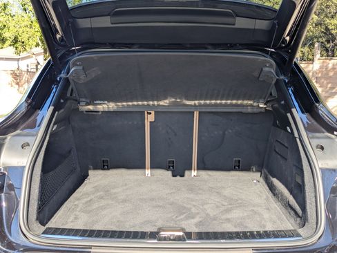 Used 2021 Porsche Cayenne Coupe image 24