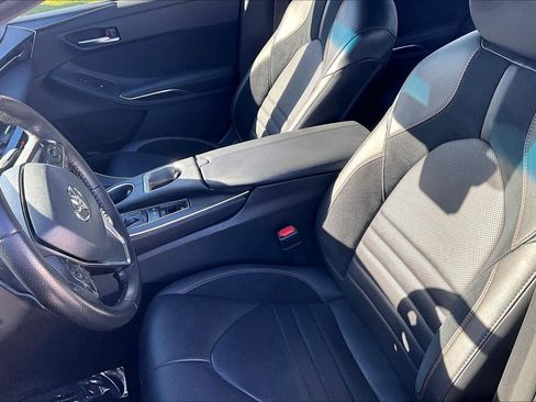 Used 2019 Toyota Avalon Touring image 7
