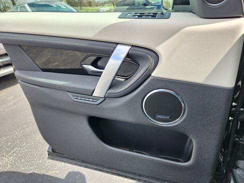 Certified 2024 Land Rover Discovery Sport S image 22