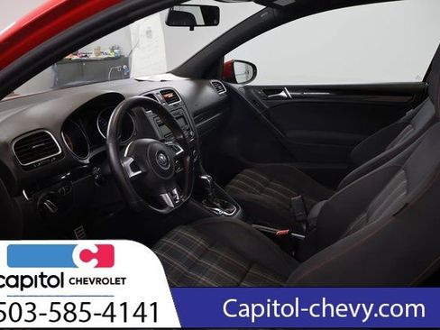 Used 2012 Volkswagen Golf 2-Door FWD image 11