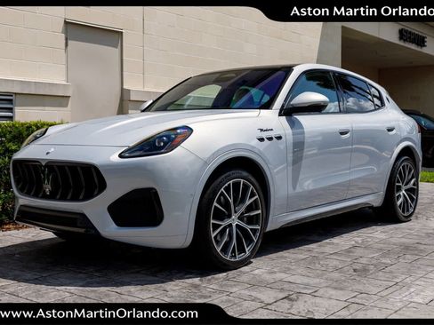 Used 2023 Maserati Grecale Modena AWD/4WD image 37