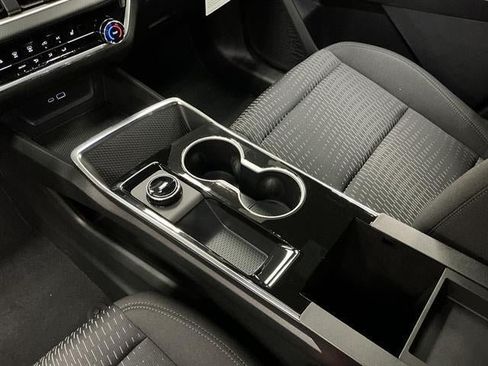 New 2027 Chevrolet Equinox LT w/ LPO, Floor Liner Package AWD/4WD image 19