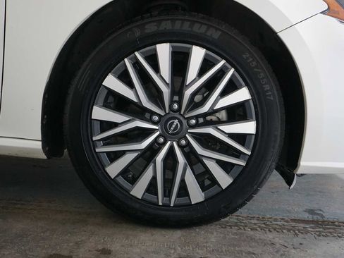 Used 2023 Nissan Altima 2.5 SV image 11