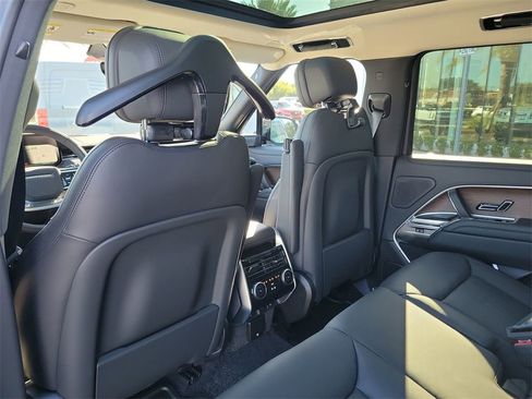 New 2026 Land Rover Range Rover SE image 17