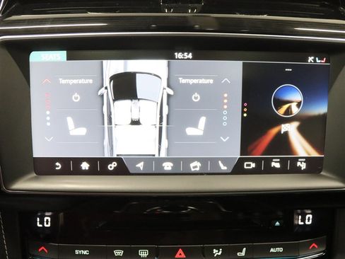 Used 2019 Jaguar F-PACE S AWD/4WD image 38
