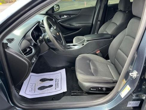 Used 2021 Chevrolet Malibu LT image 18