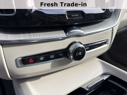 Used 2023 Volvo XC60 B5 Plus FWD image 15