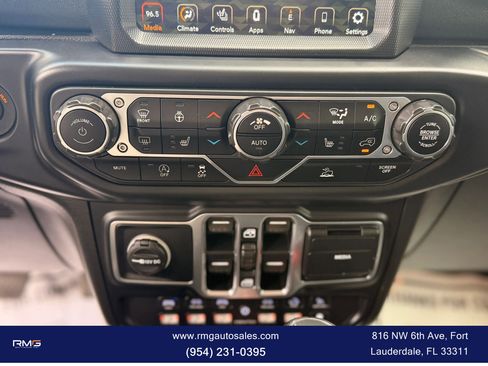 Used 2020 Jeep Gladiator Overland image 23