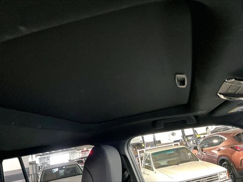 Used 2024 Lexus GX 550 image 13