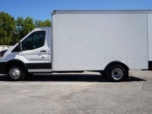 Used 2022 Ford Transit 350 DRW RWD image 5