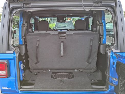 Used 2026 Jeep Wrangler Sport AWD/4WD image 13