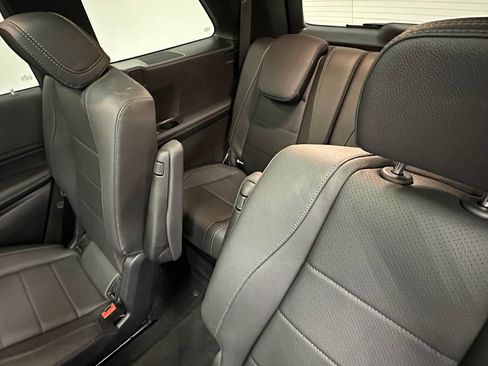 Certified 2025 Mercedes-Benz GLS 450 4MATIC image 25