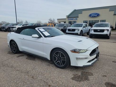 Used 2022 Ford Mustang Premium image 19