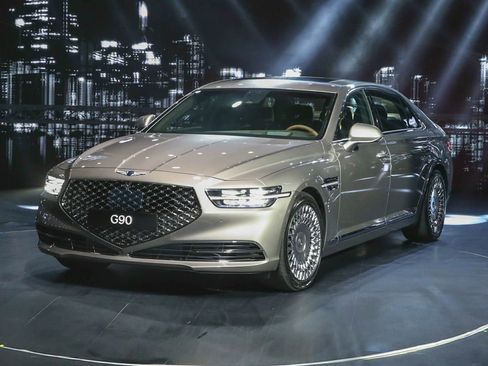 Used 2021 Genesis G90 3.3T Premium image 1
