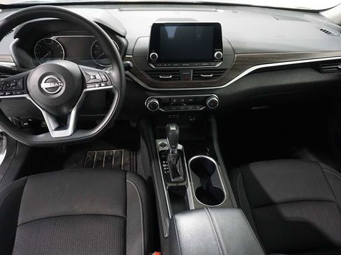 Used 2023 Nissan Altima 2.5 SV image 18