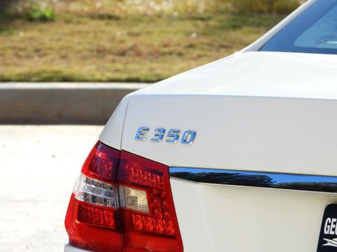 Used 2013 Mercedes-Benz E 350 Luxury image 8