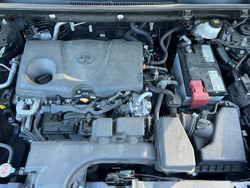 Used 2023 Toyota RAV4 XLE FWD image 11