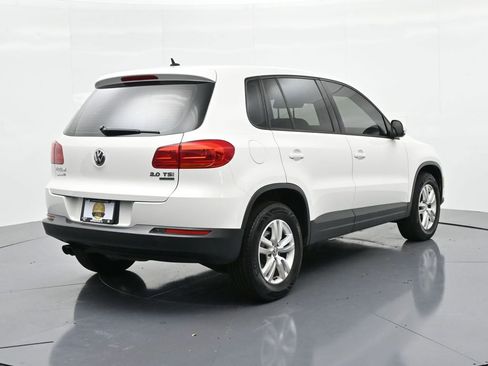 Used 2014 Volkswagen Tiguan S image 6