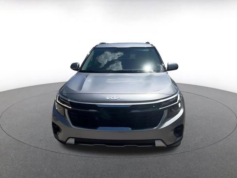 Used 2025 Kia Seltos S FWD image 4