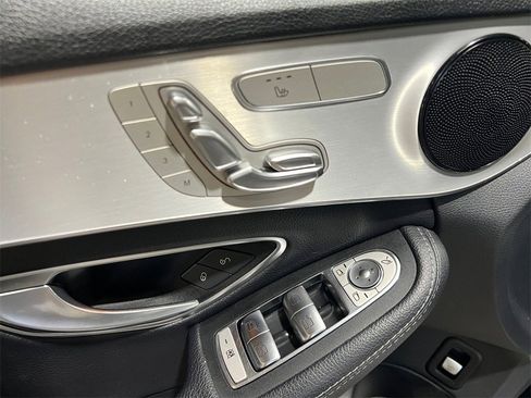 Used 2020 Mercedes-Benz C 300 4MATIC Sedan image 23