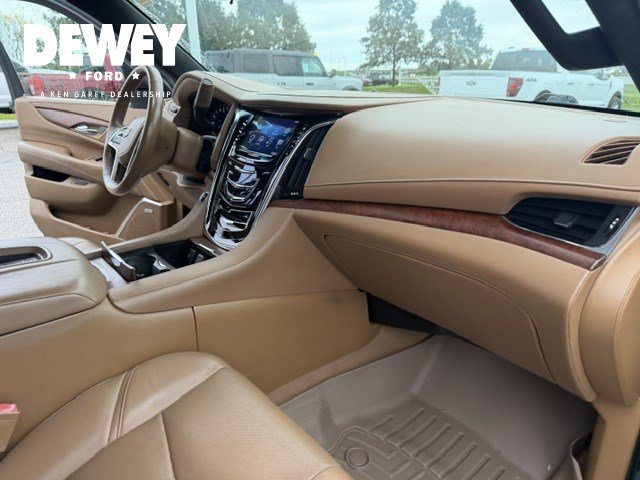 Used 2017 Cadillac Escalade Platinum AWD/4WD image 45
