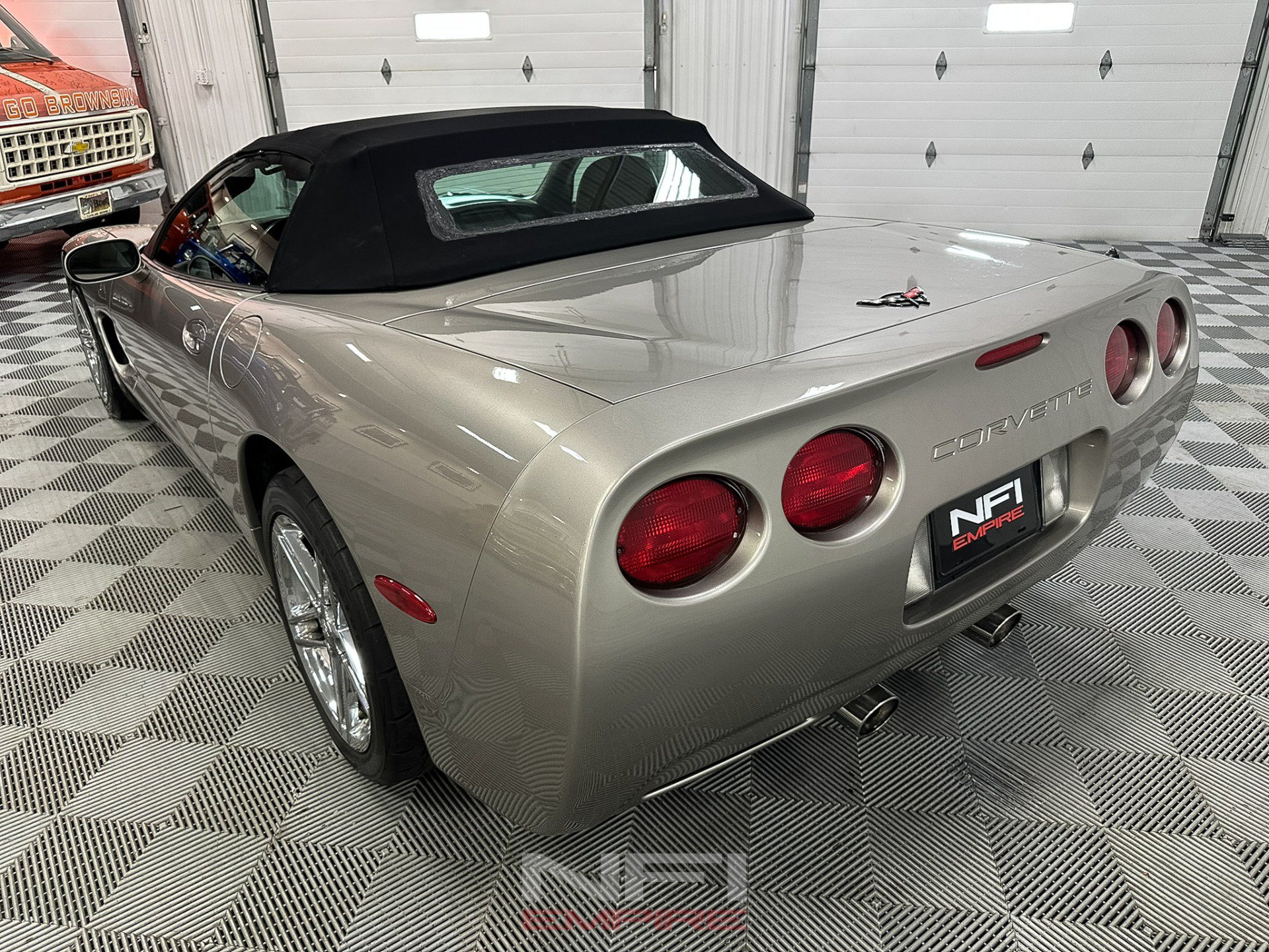 Used 2000 Chevrolet Corvette Coupe w/ Memory Pkg RWD image 19