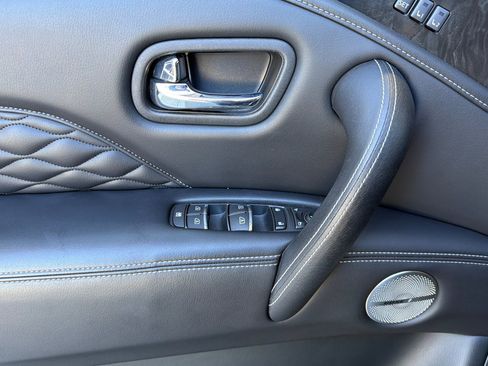 Used 2022 INFINITI QX80 Sensory w/ Cargo Package AWD/4WD image 12