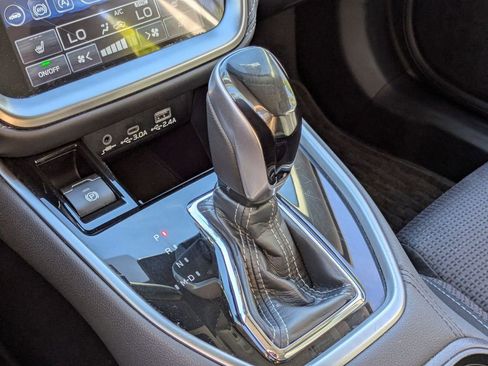 Used 2025 Subaru Outback Premium image 22
