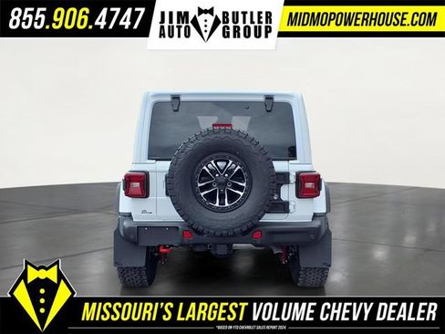 Used 2025 Jeep Wrangler Unlimited Rubicon AWD/4WD image 4