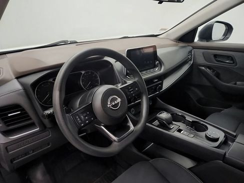 Used 2023 Nissan Rogue S AWD/4WD image 18