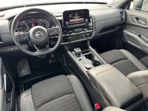 Used 2025 Nissan Pathfinder Rock Creek image 17
