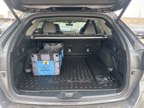 Used 2025 Subaru Outback Limited image 8