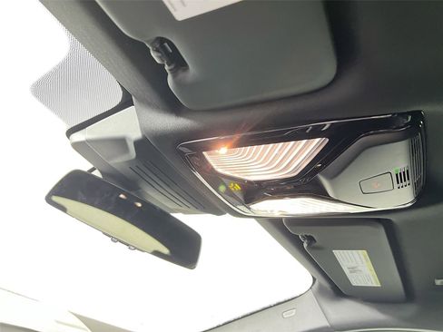 New 2026 BMW X6 xDrive40i image 11