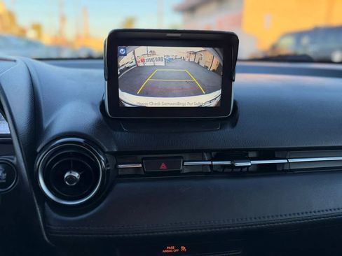 Used 2017 Toyota Yaris iA image 35